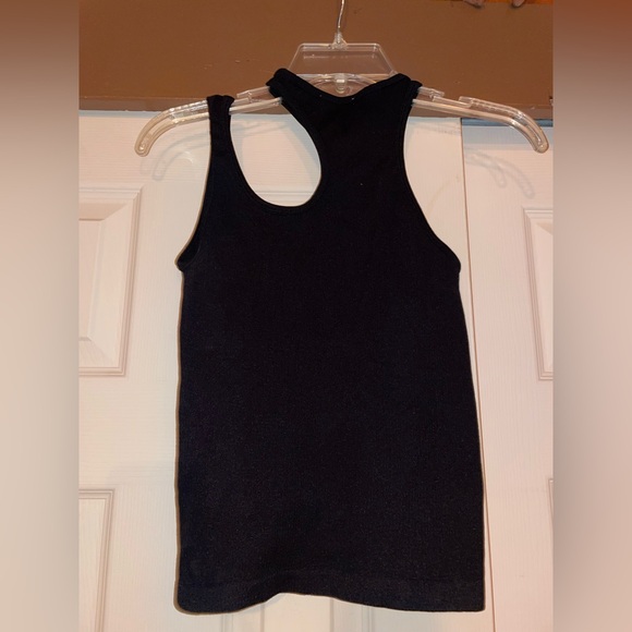 ZARA 2 Keyhole Ribbed Tank Tops - Picture 4 of 7